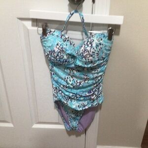 LILLY PULITZER Women's Size 4 Swimsuit Flamenco 1-Piece Light Aqua Spritz
